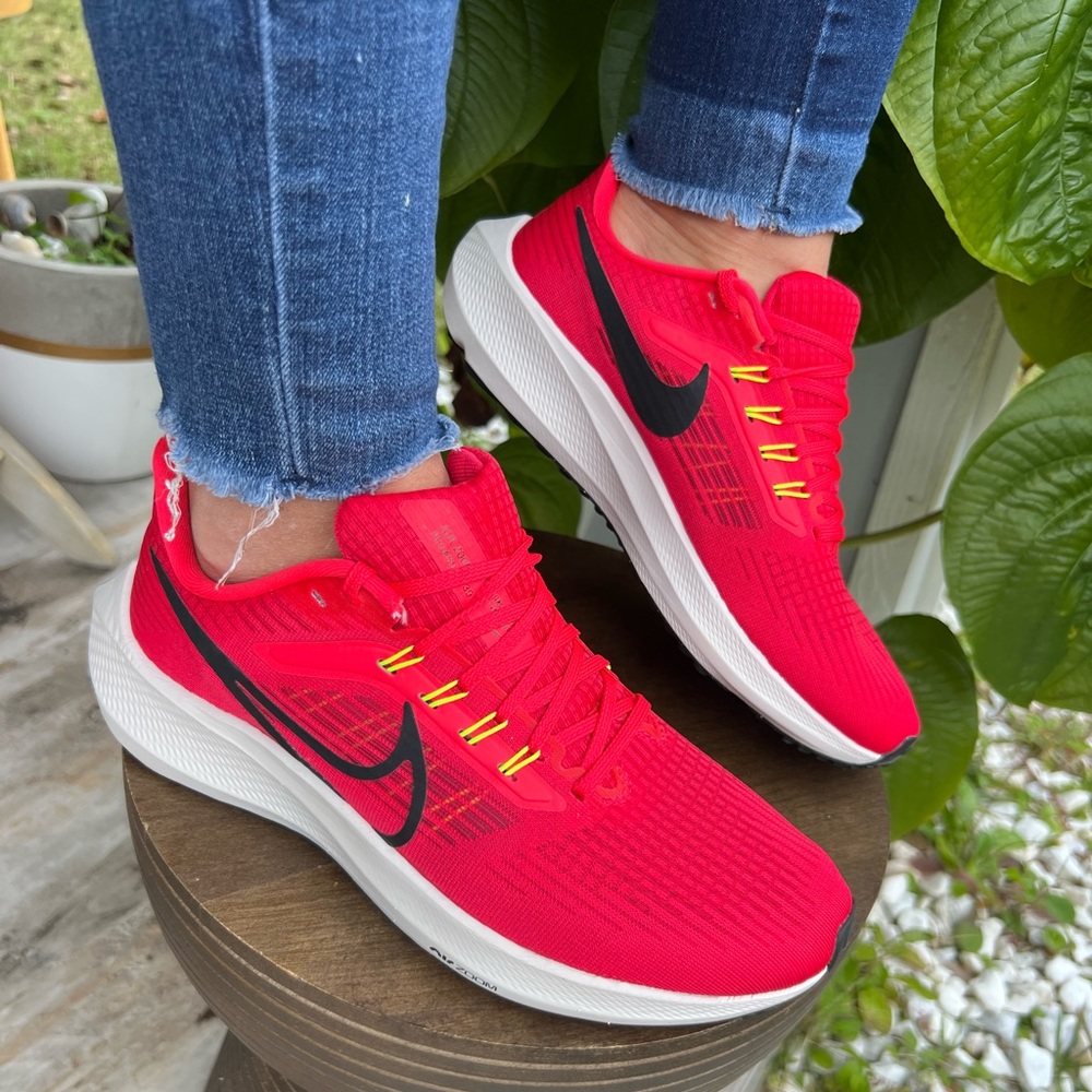 ❤️💛Nike Zoom Pegasus💛❤️New .